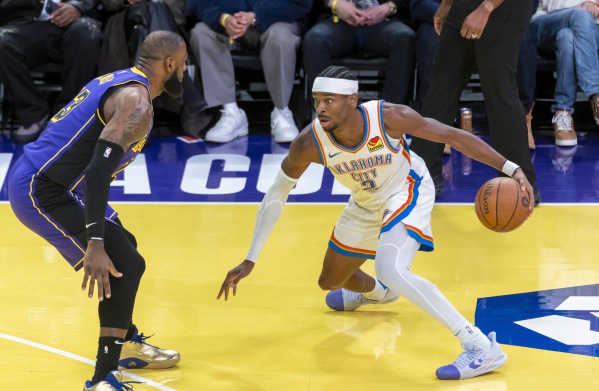 太强了，掘金18分大逆转，战绩反超湖人杀进西部前三，湖人危险！
谁也没想到，常规