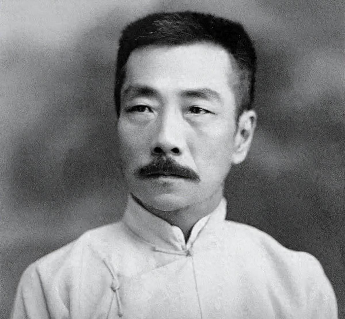 鲁迅虽然出生在绍兴，但他为何会对绍兴缺乏感情，这背后到底隐藏着什么原因呢？
19