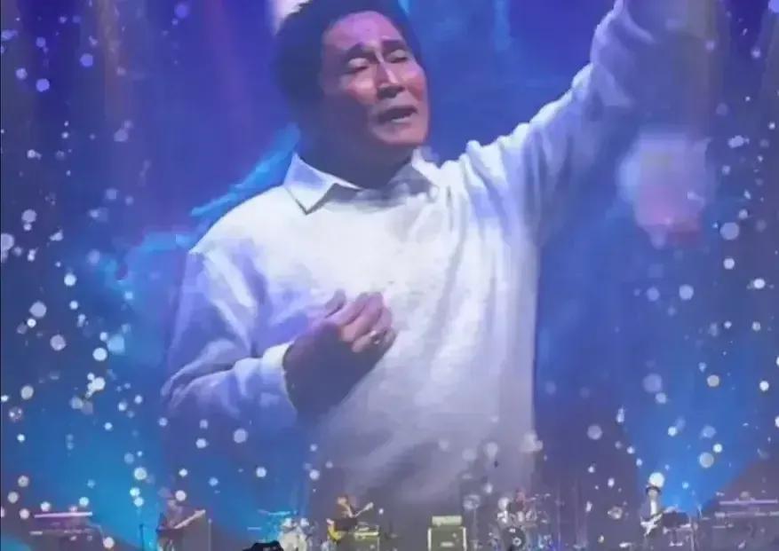 前一段还疑齐秦早就没有了演唱的能力，为什么还在声嘶力竭的开演唱会赚钱？今天就🈶