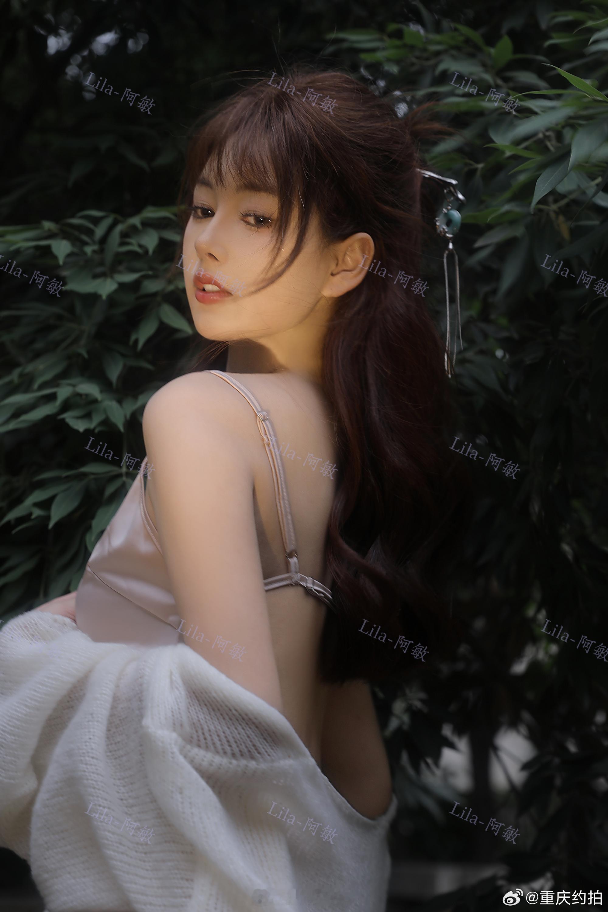 #重庆约拍[超话]##重庆约拍啦[超话]##重庆约片啦[超话]# 小树林摄影：模