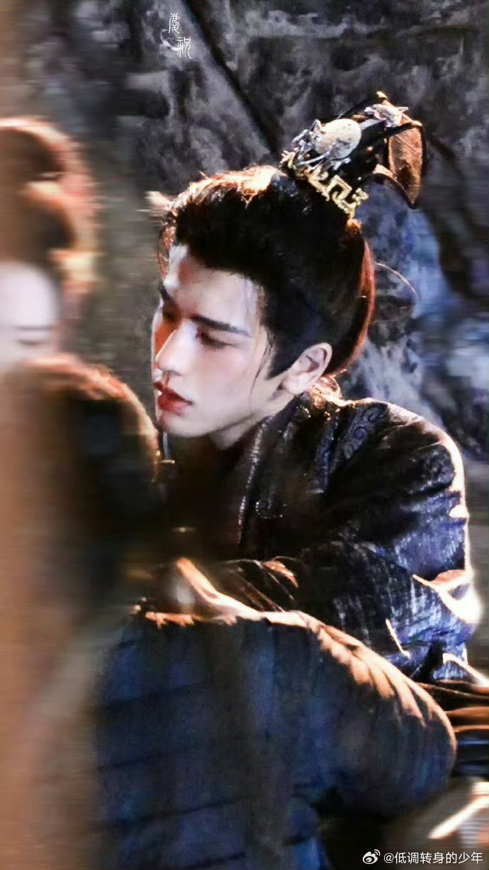 张凌赫田曦薇逐玉上星东方卫视张凌赫 《逐玉》上星东方卫视，恭喜🎉🎉网台双播 