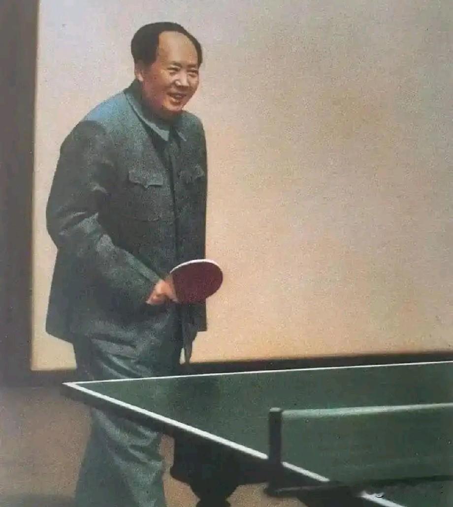 毛主席在晚年的时候其实是很清楚自己走后会很清楚自己走后会发生什么事的，他是个很豁