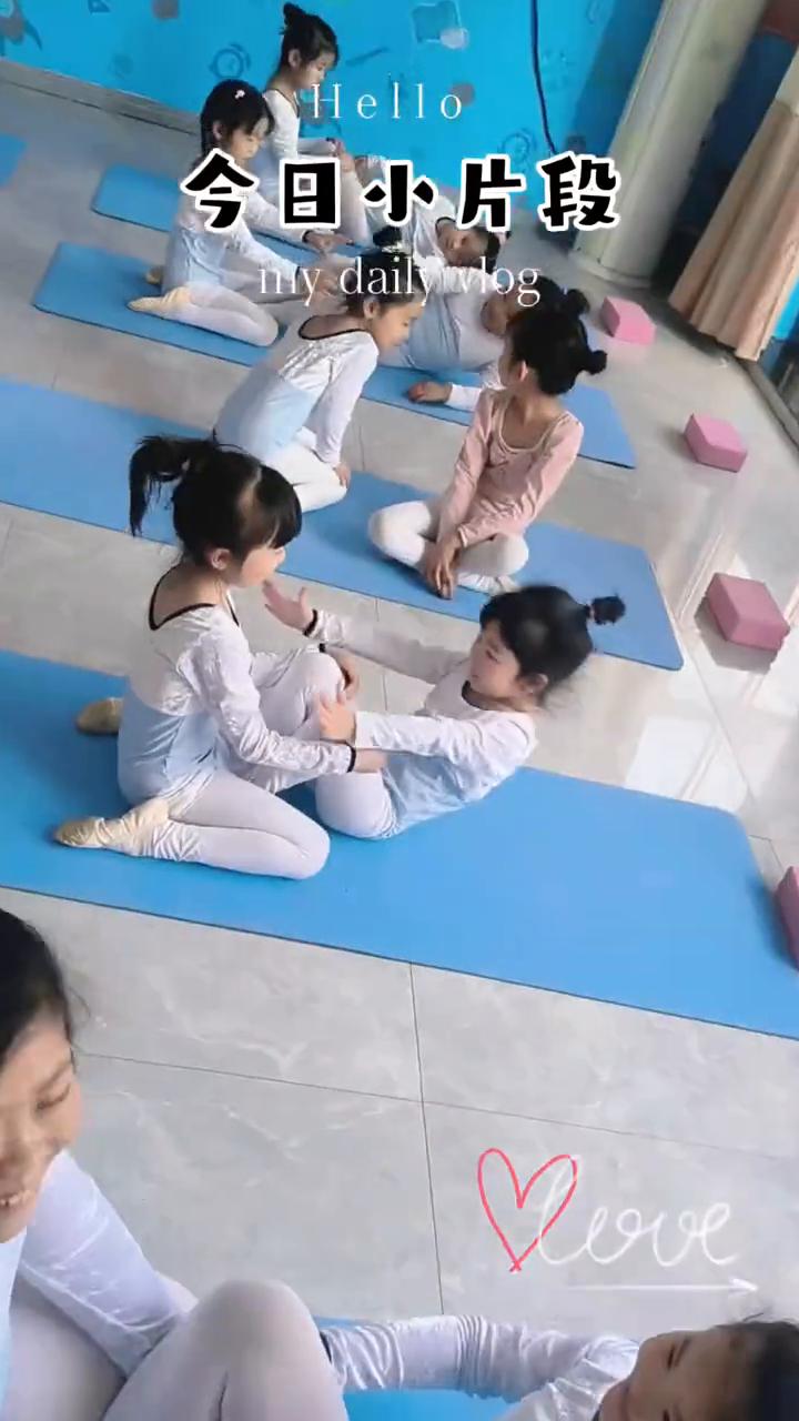 今日小片段。
Hello，my daily vlog。