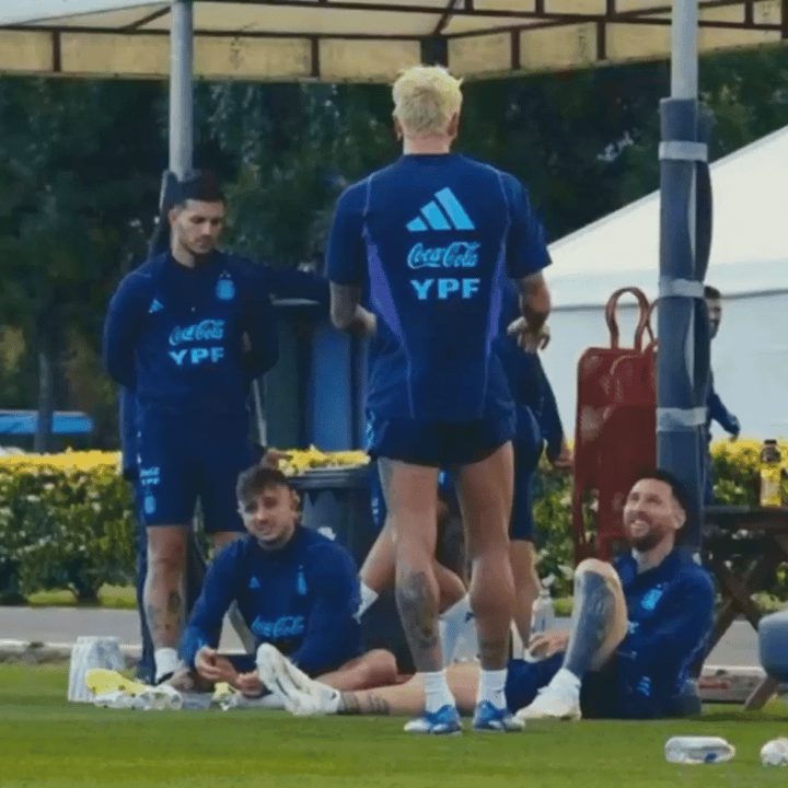 果然是！德保罗，只有梅西才懂你，其他人都呆若木鸡。[捂脸][捂脸][捂脸]关键是