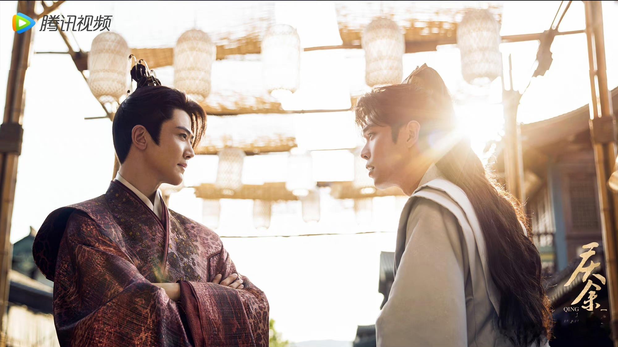 #唐艺昕带女儿探班张若昀# 请多多关注艺人作品，《庆余年2》和《鸣龙少年》都可以