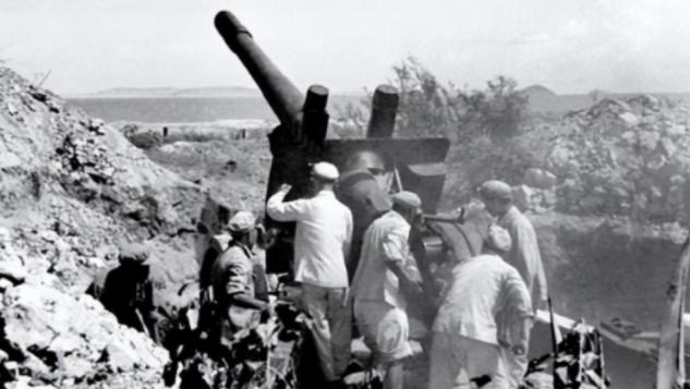 1958年，毛主席下令炮击金门，却意外炸死了两个美国顾问，美国得知后率大军压境，