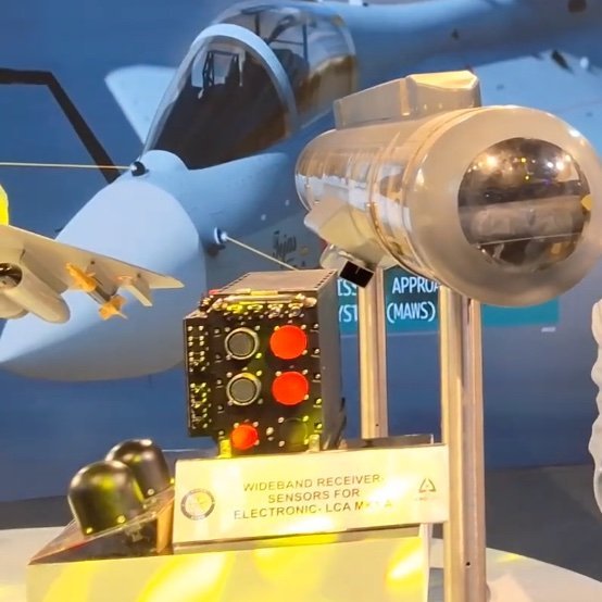 光辉LCA MK1A甚至还没有紫外线导弹逼近告警系统(MAWS) 而枭龙 Blo