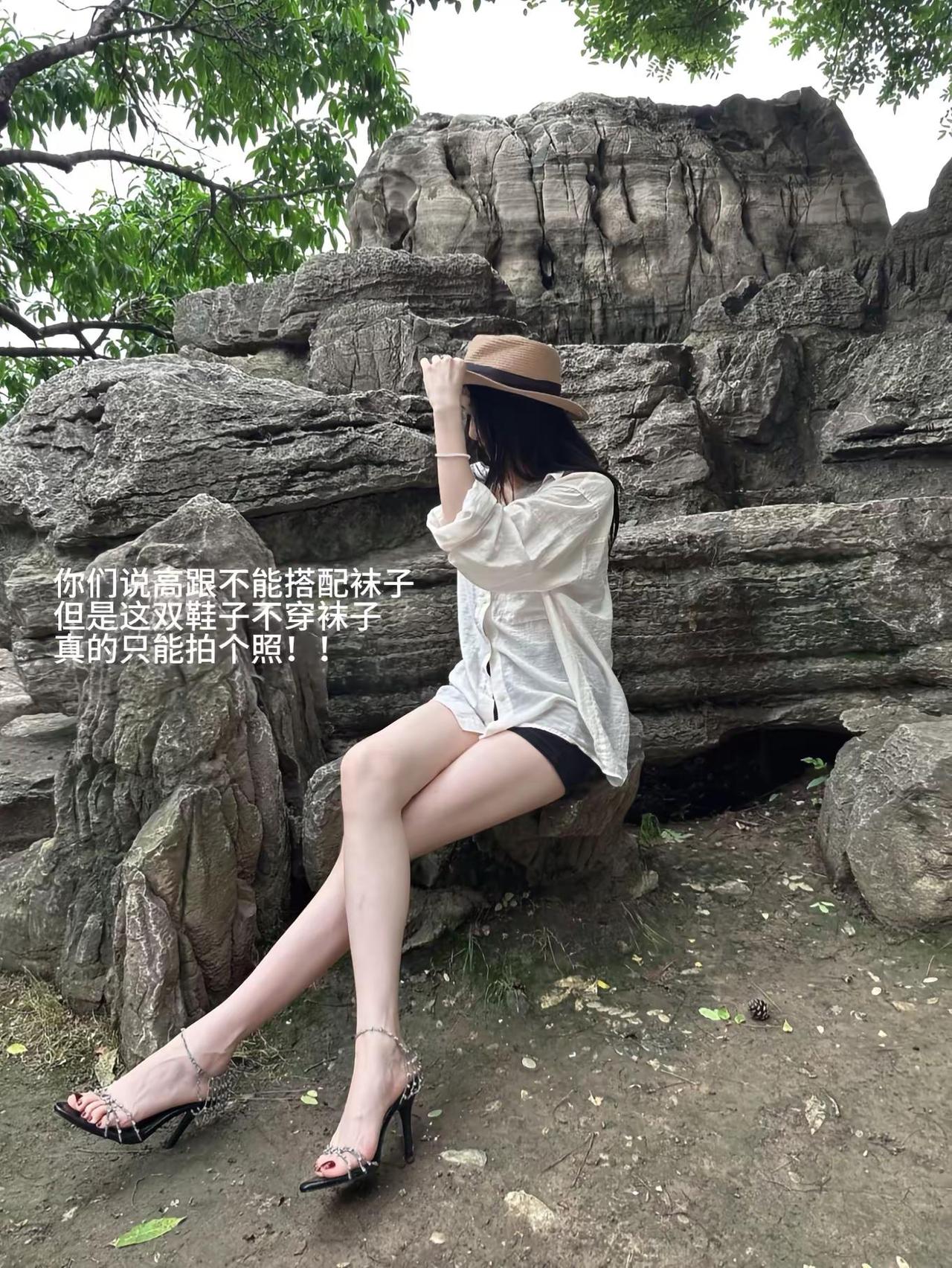 还得是高跟凉鞋。户外高跟鞋搭配 细高跟凉鞋 夏季高跟鞋