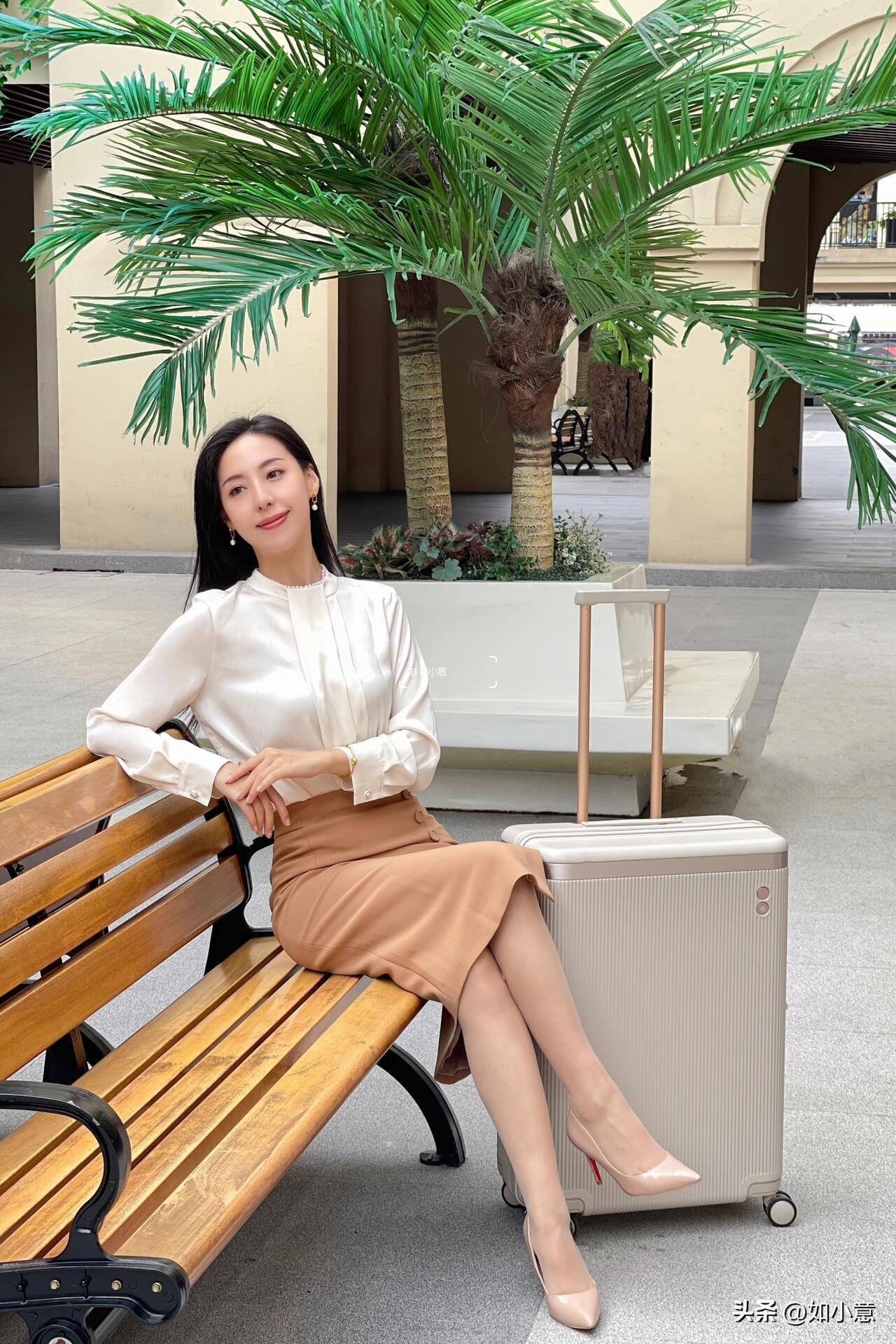 初秋带上我的行李箱，随时出发咯~✈️忙碌的工作，东奔西走!
一个月基本要出差几次