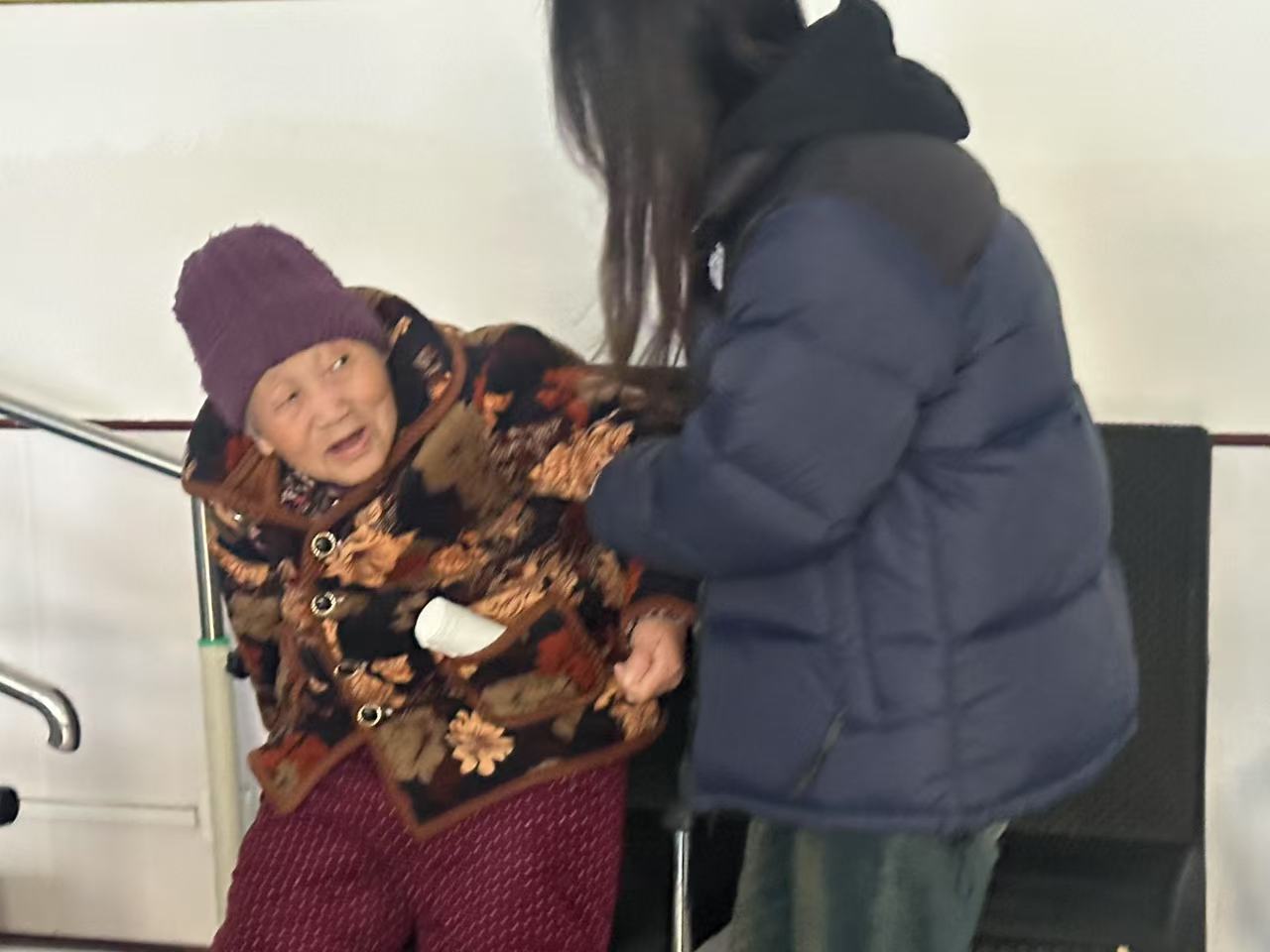 【关爱编织温馨晚年，尊敬编织和谐社会】 山东大学生花young寒假  山东学子寒