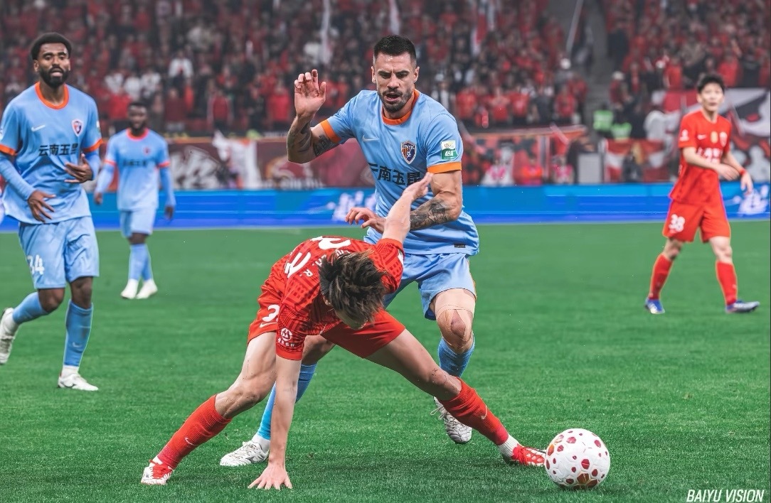 谁来嬷一下这个刘//祝/润！完全美少女落地…… 