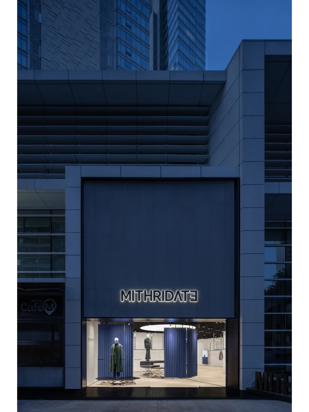 MITHRIDATE 🟦 方与圆的时尚变奏