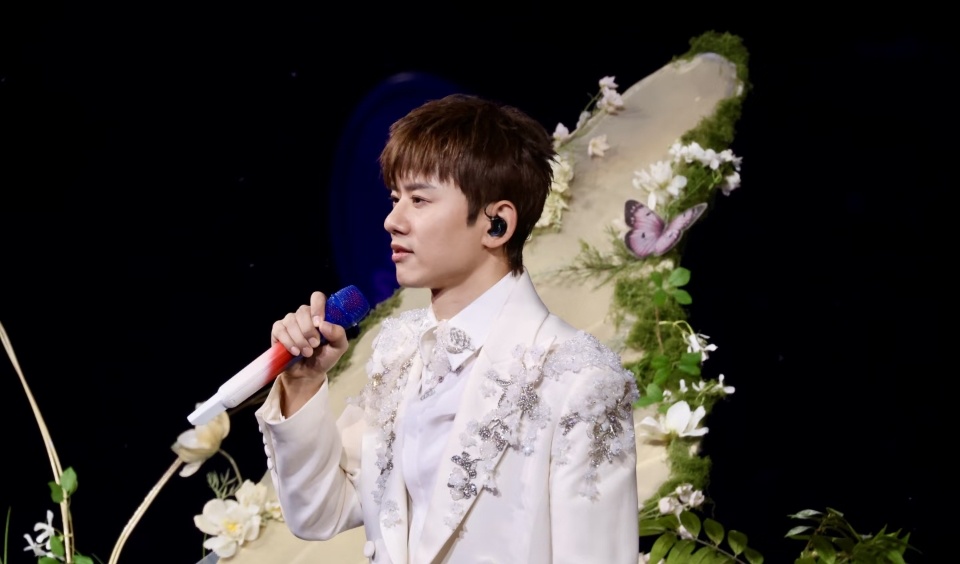 在逃野生青年张杰柳絮氛围感拿捏了张杰又双叒叕遇柳絮了吼吼吼这个氛围感绝了！！张杰