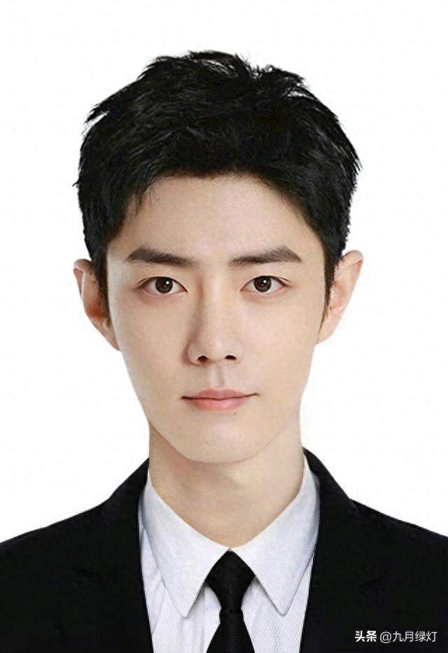 李宇春一句话护了肖战11年，这份情谊凭什么？