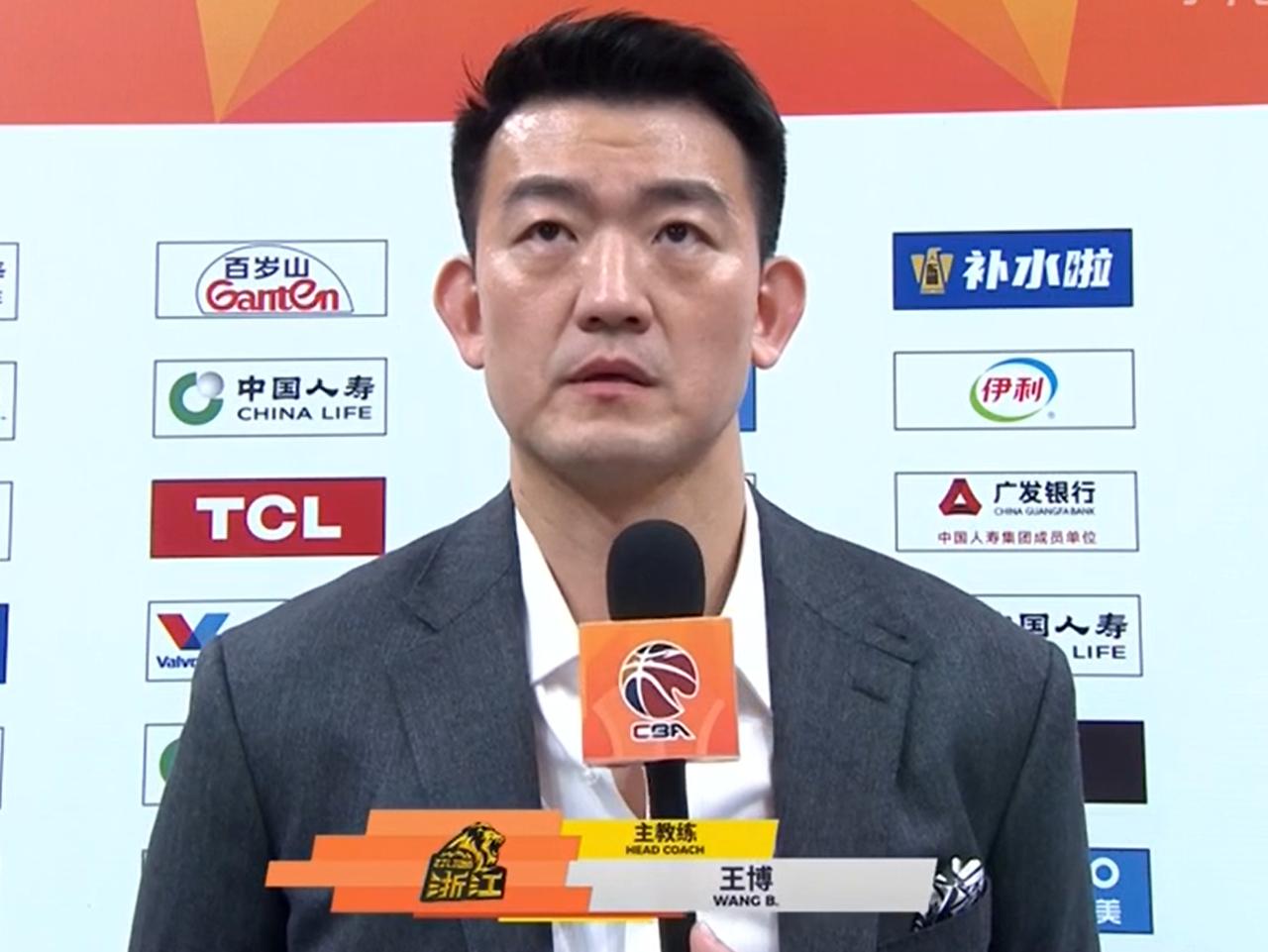 心服口服！王博：上海队12名球员，在其他球队都是主力！
77-110！CBA总决
