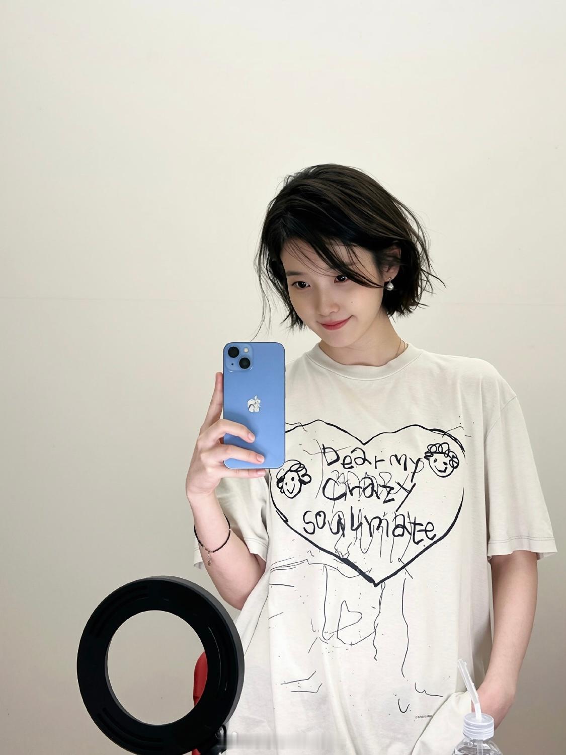 为什么ins上的韩女全是用标准版iPhone？ ​​​