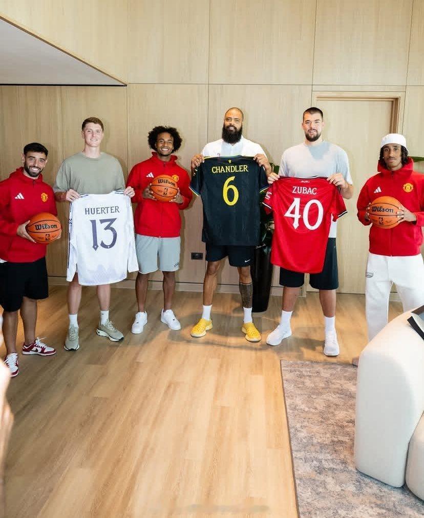 又一张合影 曼联 NBA球员 都是快船的？齐尔克泽大高个都娇小了 ​​​