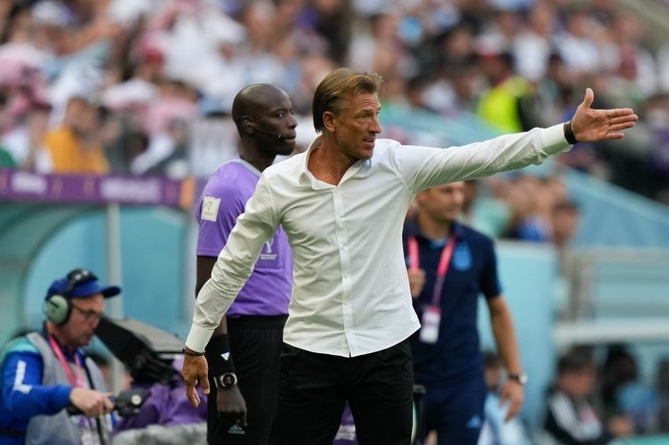 #沙特国家队官宣换帅# 距离世界杯仅剩不到2个月，沙特国家队官宣换帅官方消息，沙