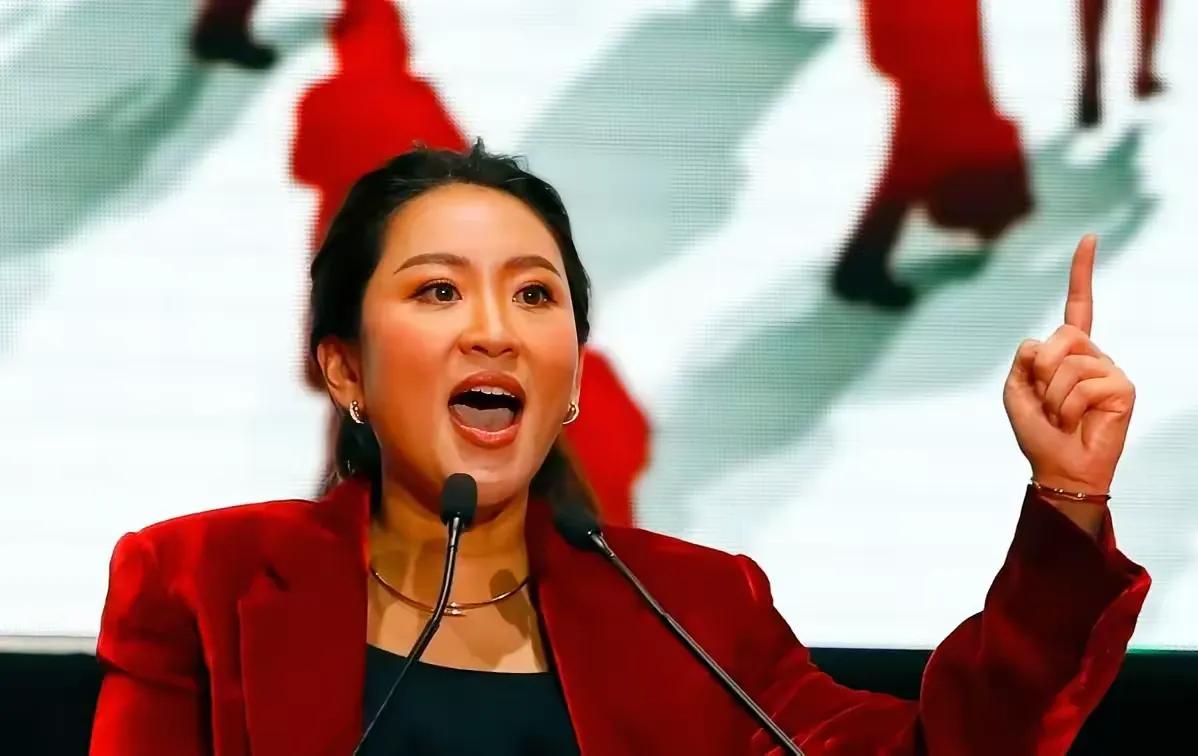【泰国总理又是年轻的美女】37岁的贝东丹当选泰国新任总理，这是泰国历史上的第二位