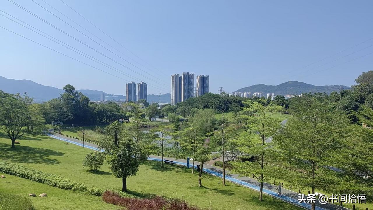 一个性学专家说：“但凡有点姿色的已婚女人，自己愿意的话，都不止一个男人。稍有点姿