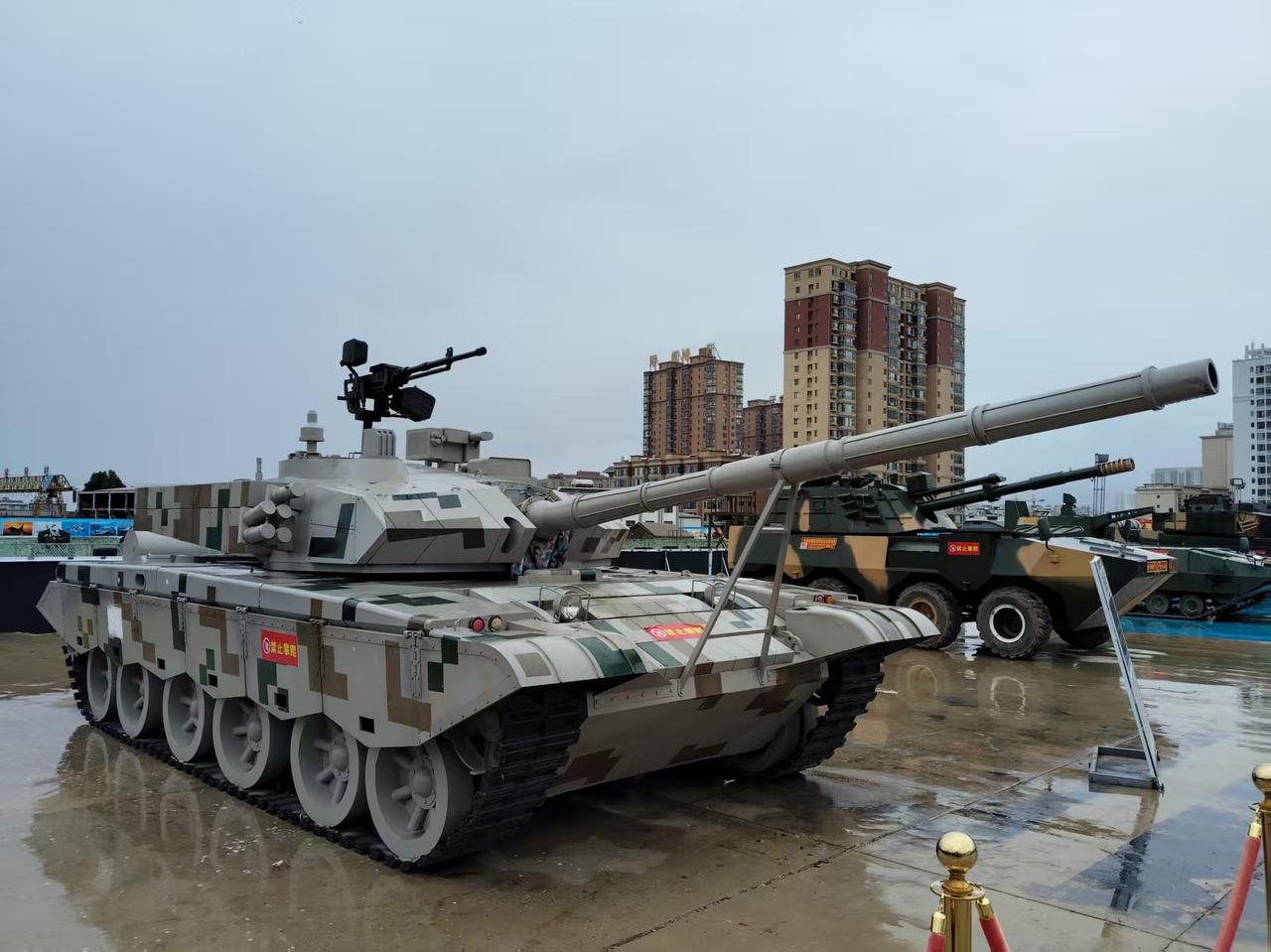 事实上，第二次世界大战已经过去了八十年，这八十年里很多东西都变了，所以如果日本再