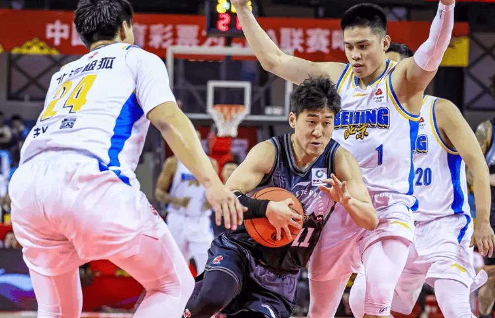 03月23日的CBA常规赛，以极限七八轮换的吉林队88-86战胜北京队。
在本场