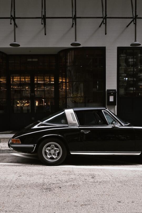 早餐车什么 | 泊岸湾仔码头的复古船舱