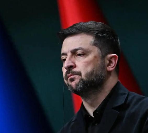 乌克兰，终于醒了？原以为俄罗斯背后最铁的盟友，是伊朗和朝鲜，结果绕了一圈才发现：