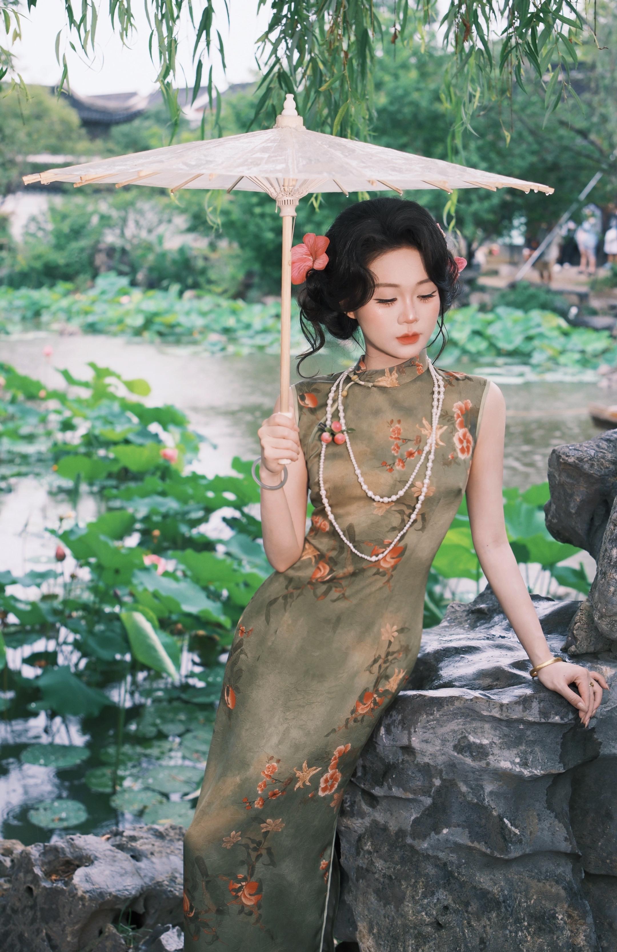 淡极始知花更艳