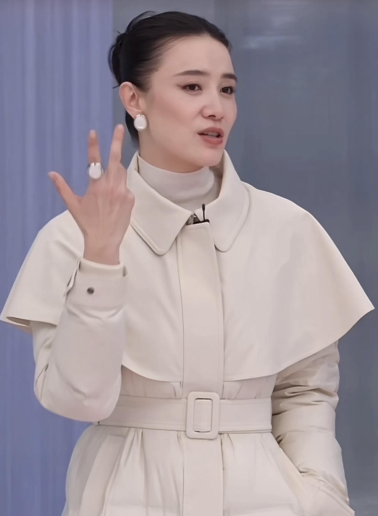 李思潼提名金鸡奖我不意外，

陈丽君提名金鸡奖我也不意外，

让我意外的是宋佳竟