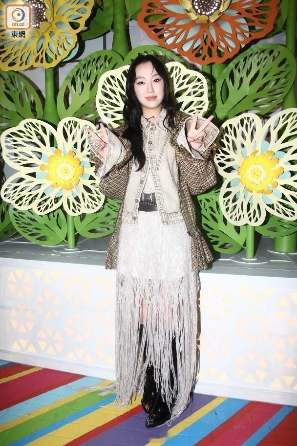 【On.cc】炎明熹回應姜濤傳過檔做師弟　親認希望有機會合作「樂壇小天后」炎明熹