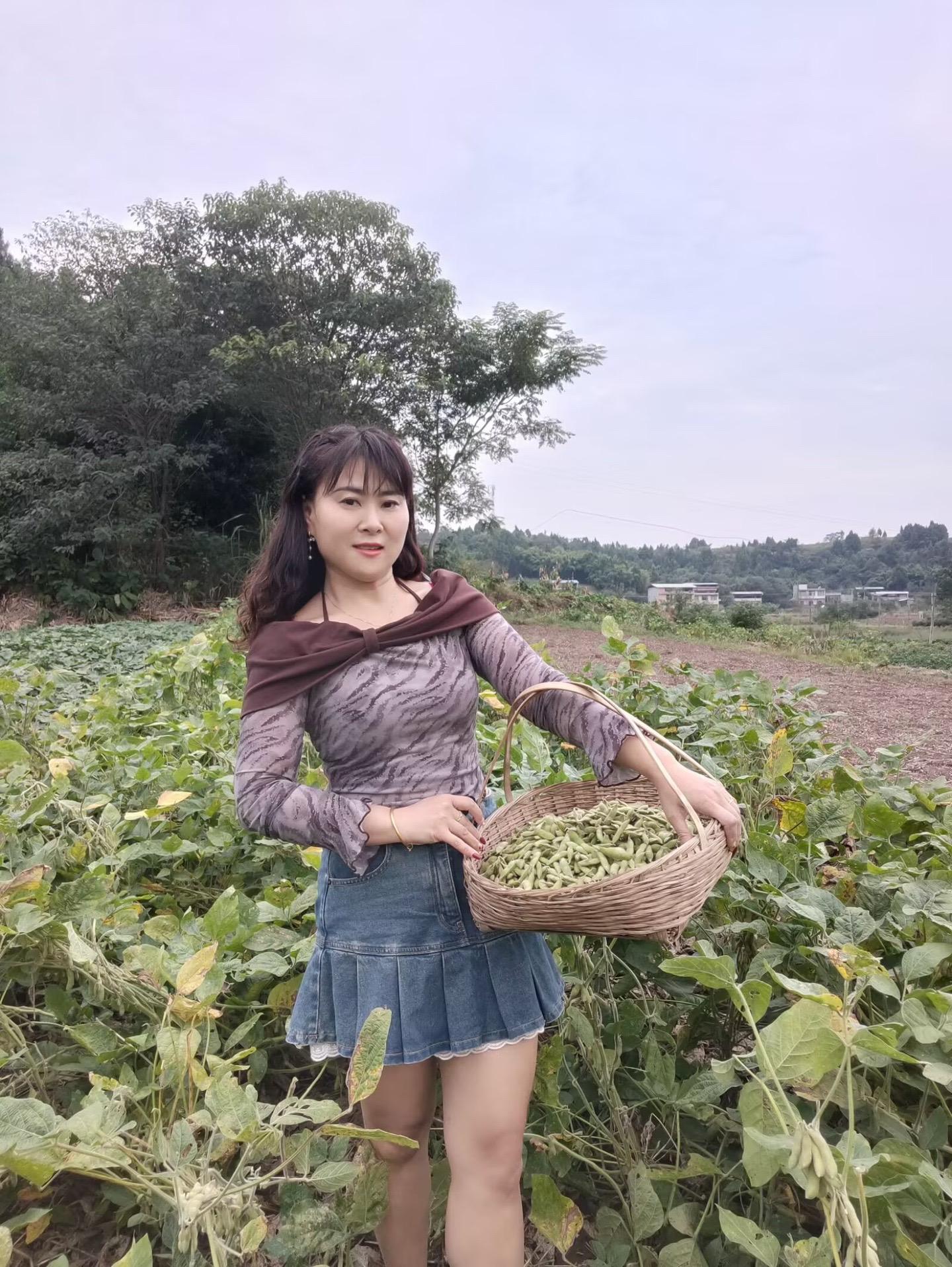 过日子不要羡慕谁攀比谁，不要嫉妒，更不要强求，累了就休息，日子图的是安...