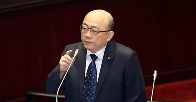 现在“台海紧张的来源，不是来自‘台独’图谋，而是来自‘以台制华’的军事部署。”前