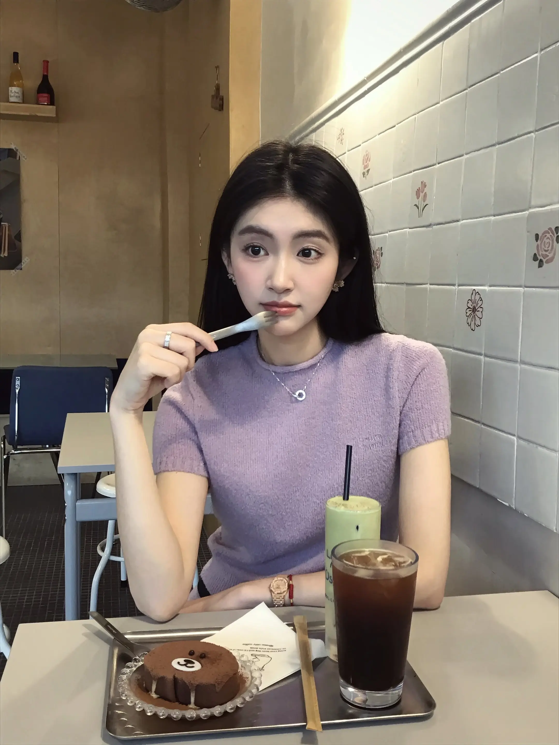 妹妹说紫色很有韵味。
