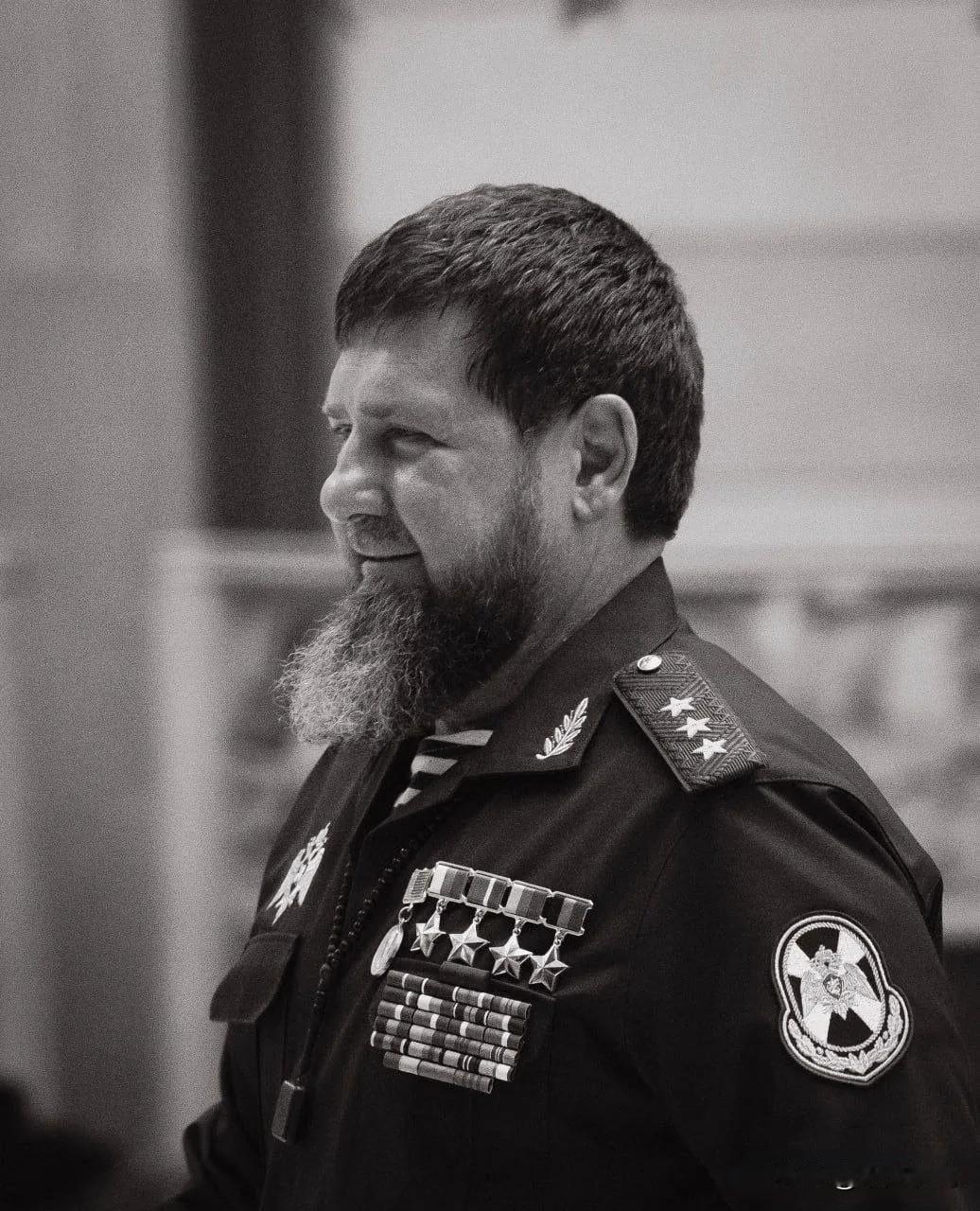 泽连斯基忽悠美国“绑架”小卡德罗夫
在美国“绑架”马杜罗之后，泽连斯基就呼吁美国