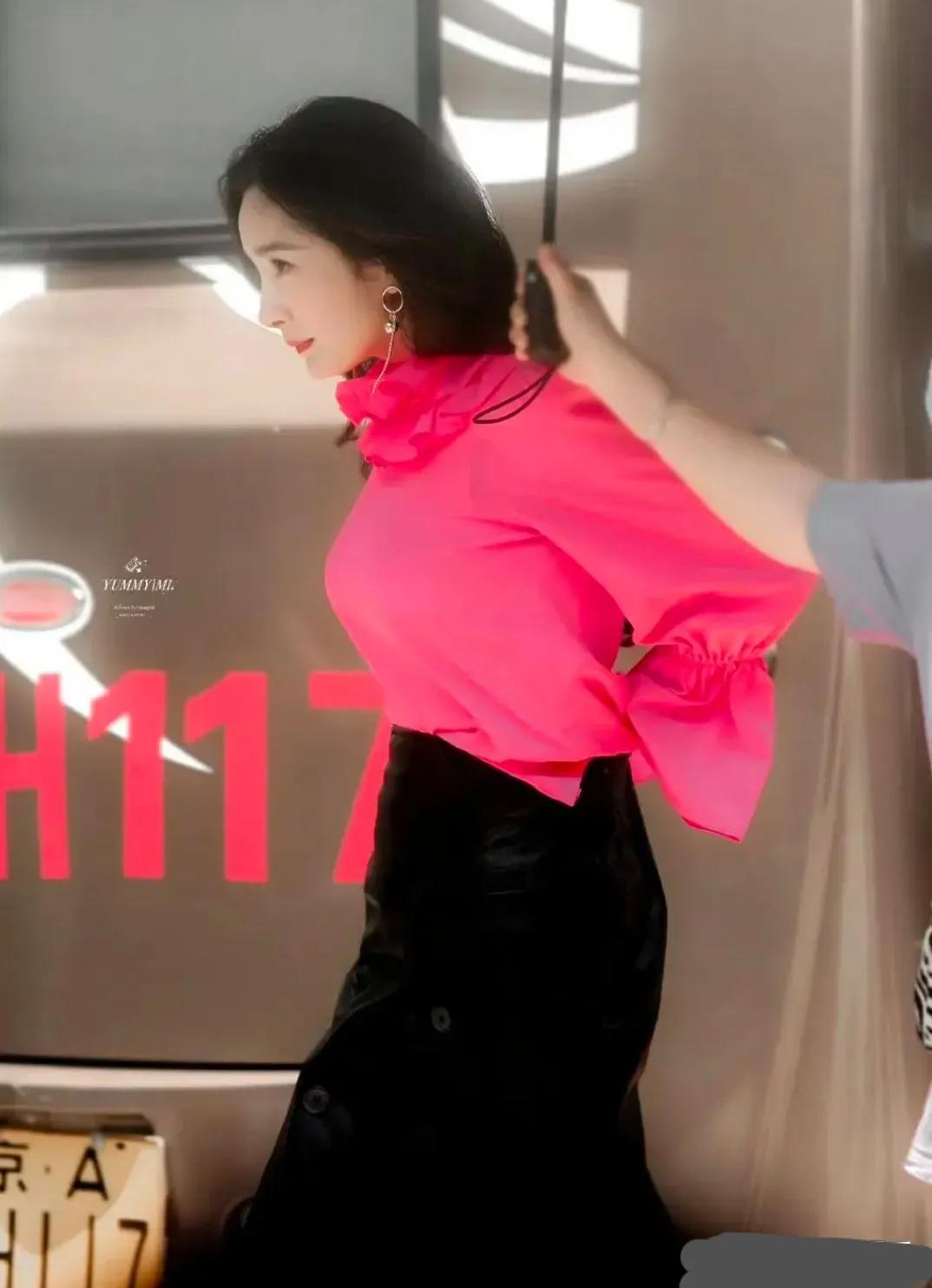 大幂幂是又飒又美！ 可以仙，可以性感，御女，可爱，怎么可以多种风格集齐一身呀