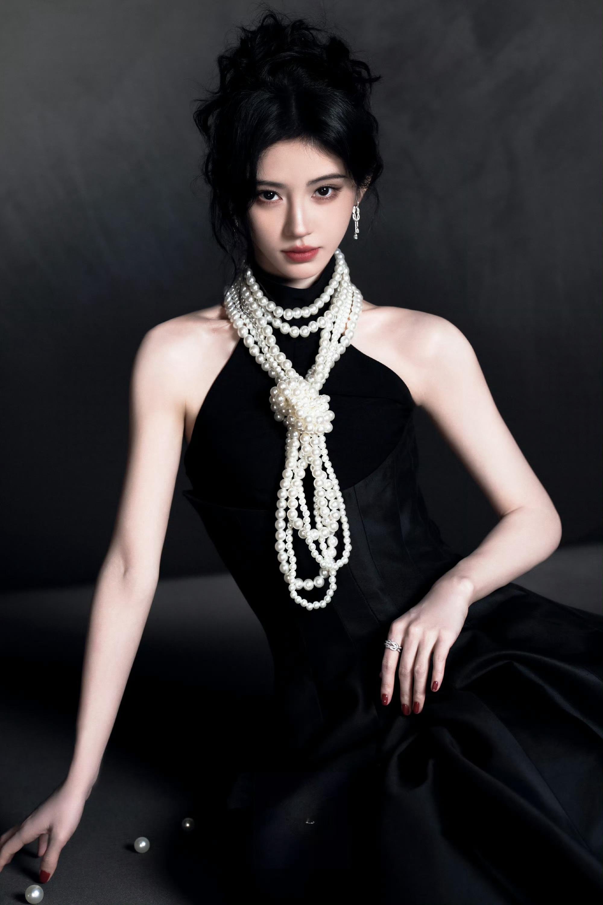🍊小佟专属滑梯 💙鞠婧祎扇巴掌给我看爽了 为什么偷偷在背后议论我 因为你从来