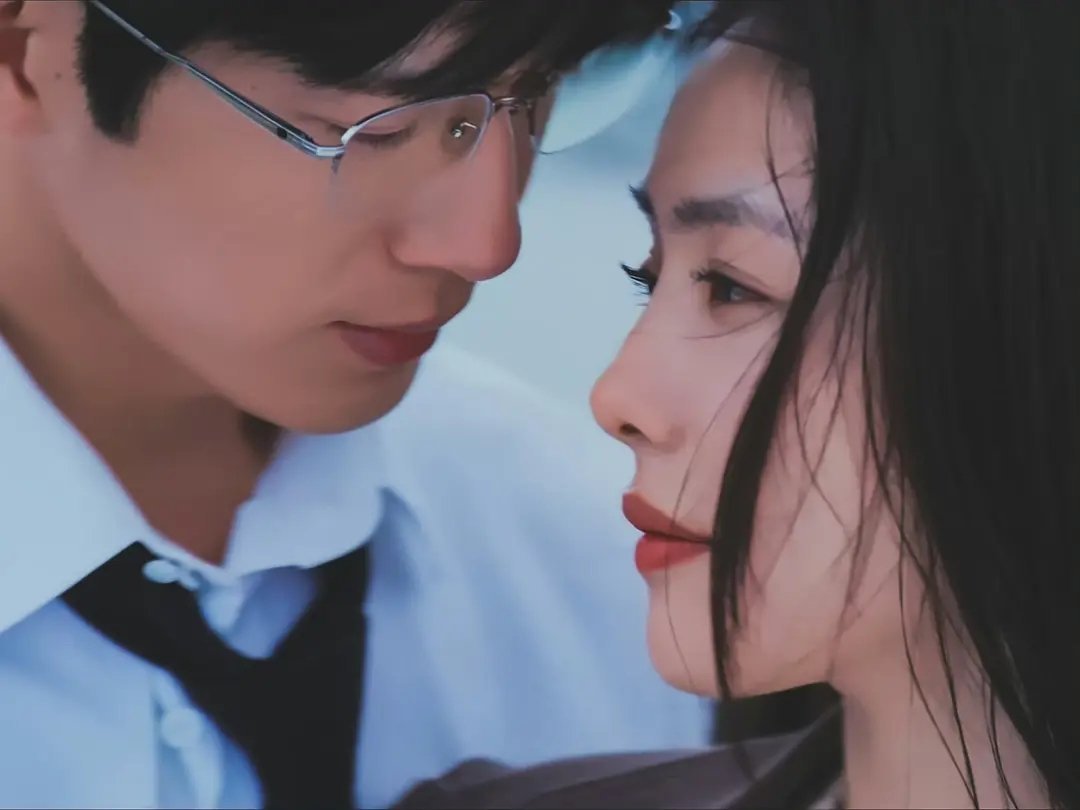 有人说钢铁森林就是悬爱题材，男女主演的咋样？ 