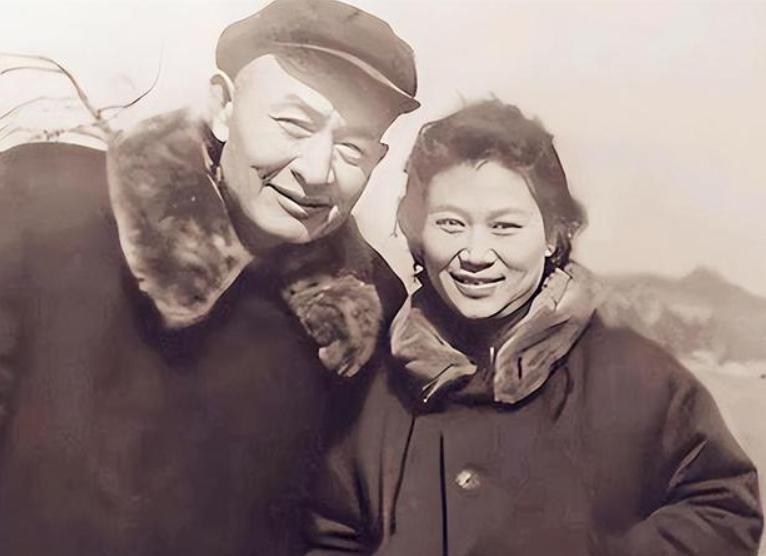 1927年9月，他离别已怀胎数月的妻子刘秀贞和长子陈柏生，来到苏联莫斯科中山大学