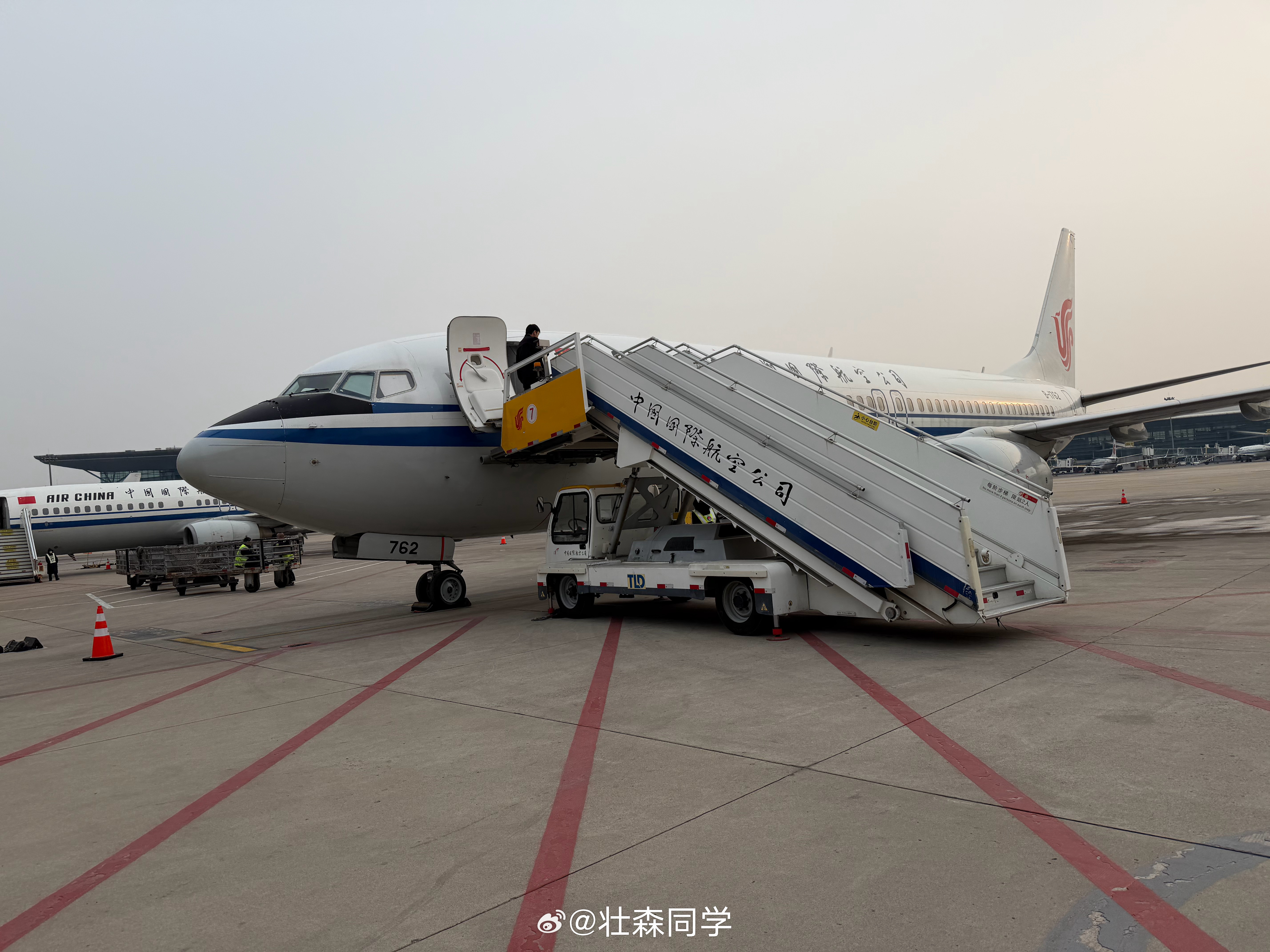 早班机飞上海，提前登机15分钟没吃上和府遗憾了