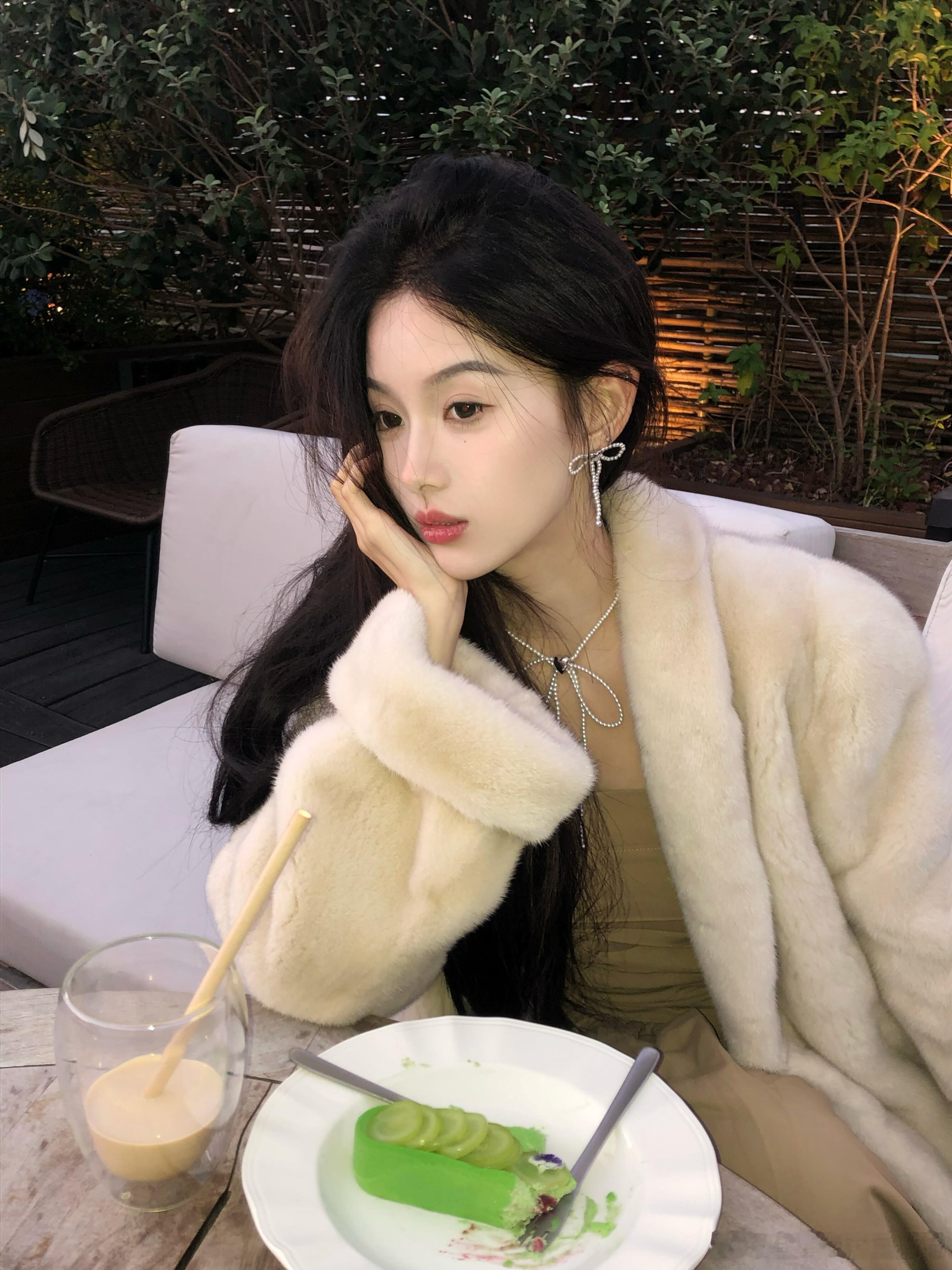 这段话真的好通透啊以前我被误解的时候，我总想去解释你误会我了，我不是这样的人，我