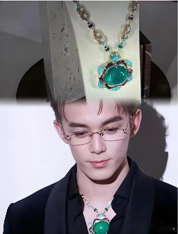 2026宝格丽晚宴上，吴磊戴着全球唯一68.88克拉祖母绿孤品，却被吐槽像2元店