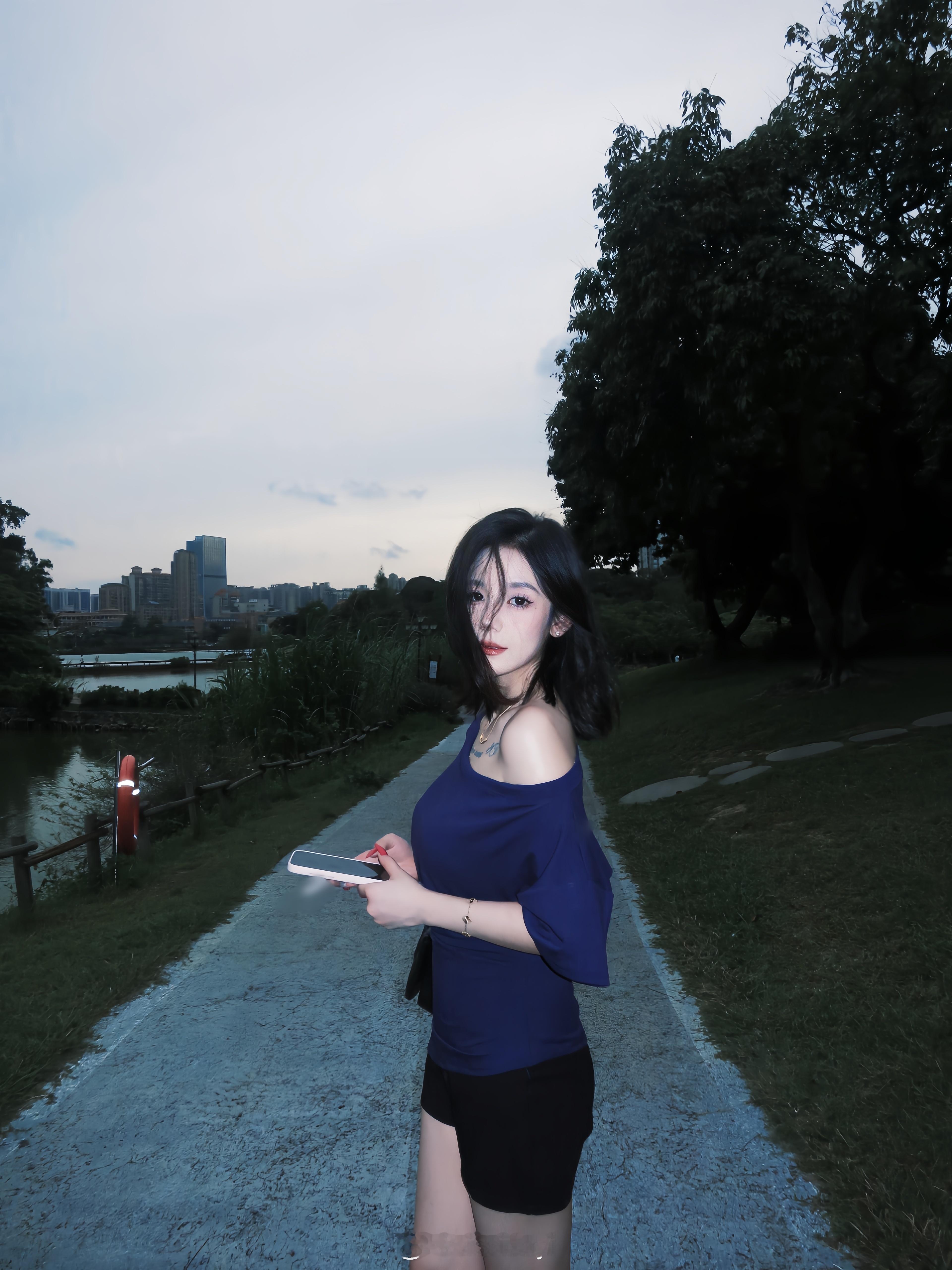从此天南地北我一人又何妨 ​​​