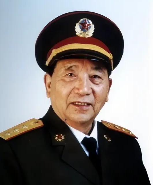 1953年，中南海菊香书屋，毛主席刚递过去一根烟，15军军长秦基伟却摆摆手，说自