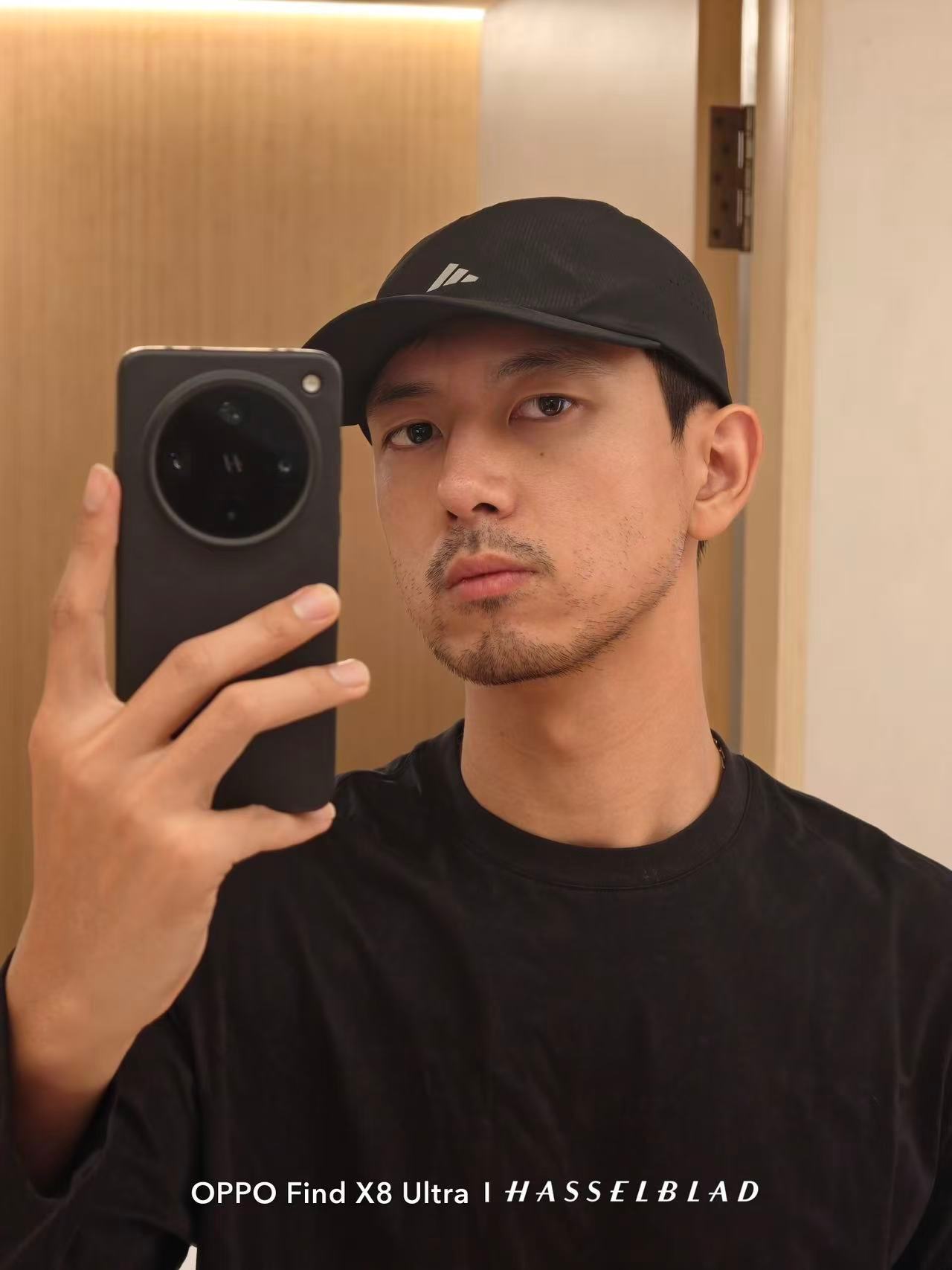 李现胡茬版李现秀肌肉线条 李现秀肌肉线条，谁懂这个李现胡茬版的熟感啊，就这个适配