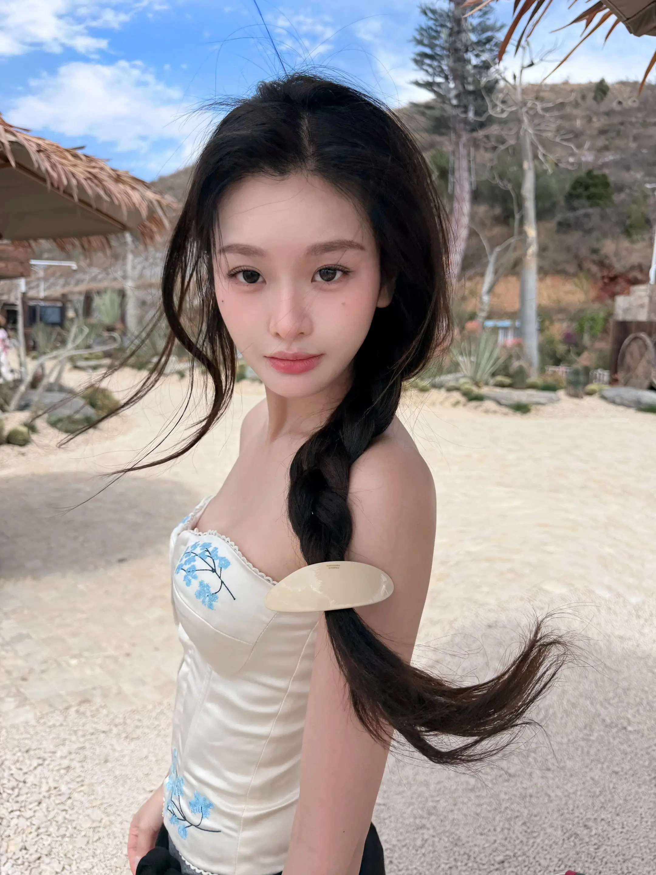 世界如此辽阔，不要走进悲伤的角落