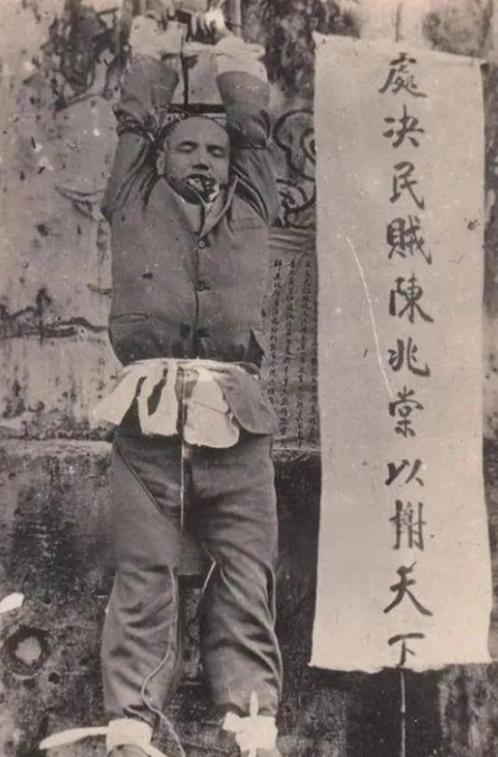 1911年，辛亥革命的烈火席卷全国，满清江山摇摇欲坠。潮州城内大小官员纷纷弃城逃