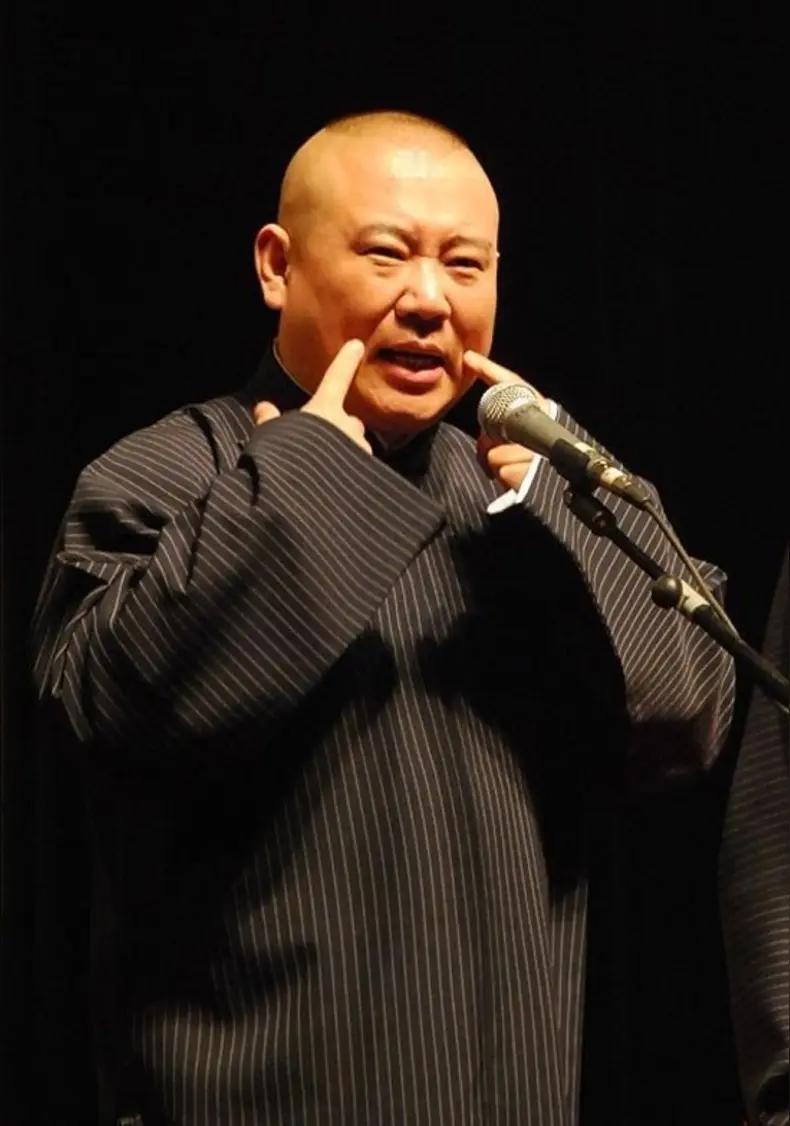 相声演员郭德纲说，这么多年，骂我的人太多了，数不胜数，有人就怀疑，德云社的法务部