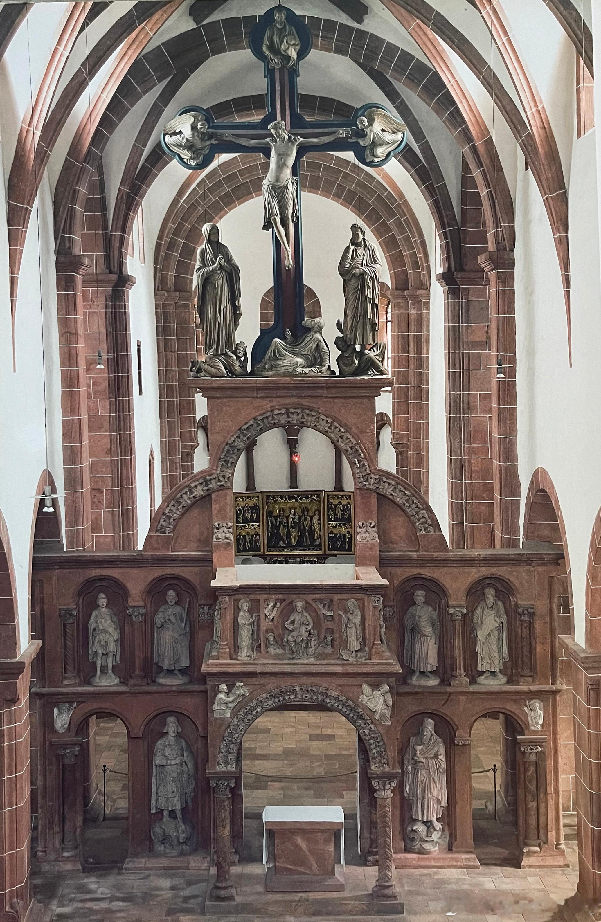 # 罗马式时期艺术  ROMANESQUE # 凯旋十字架位于维克瑟尔堡的约作于