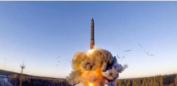 “一旦发生核战，中国面对美国坚持不了1小时！”俄专家10年前提醒，中国‘东风-3